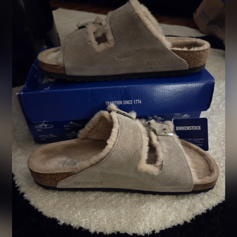 BIRKENSTOCK ARIZONA SHEARLING SANDAL SZ EU 42 - Picture 2 of 6